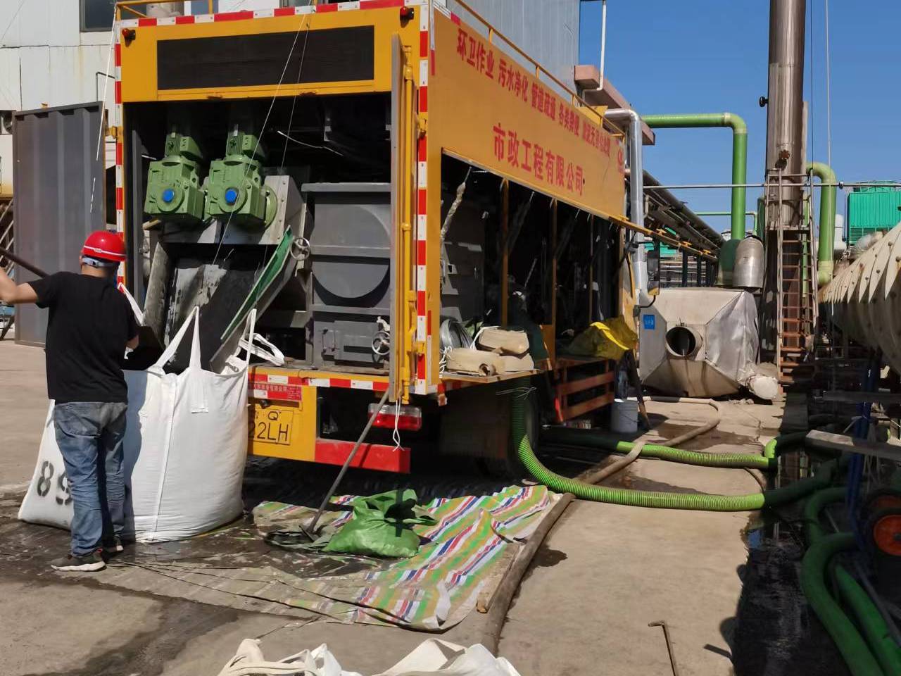 张掖淤泥压干处理